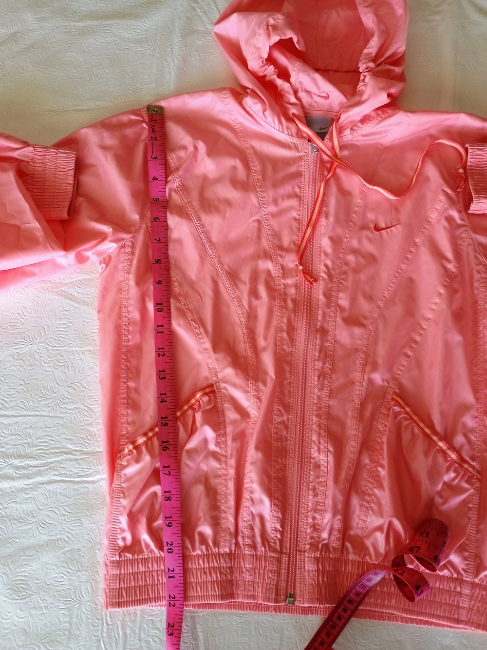 Nike Pink and Beige Activewear Jacket and Cargo Pants - Picture 8 of 15